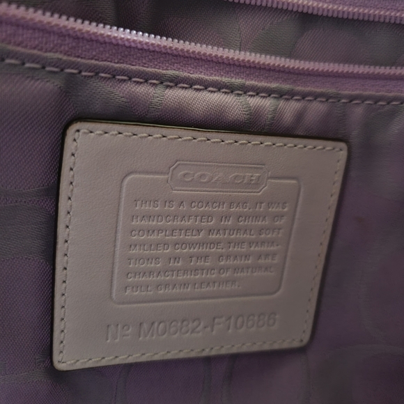 Light Purple Coach Hobo Shoulder Bag - Picture 3 of 4